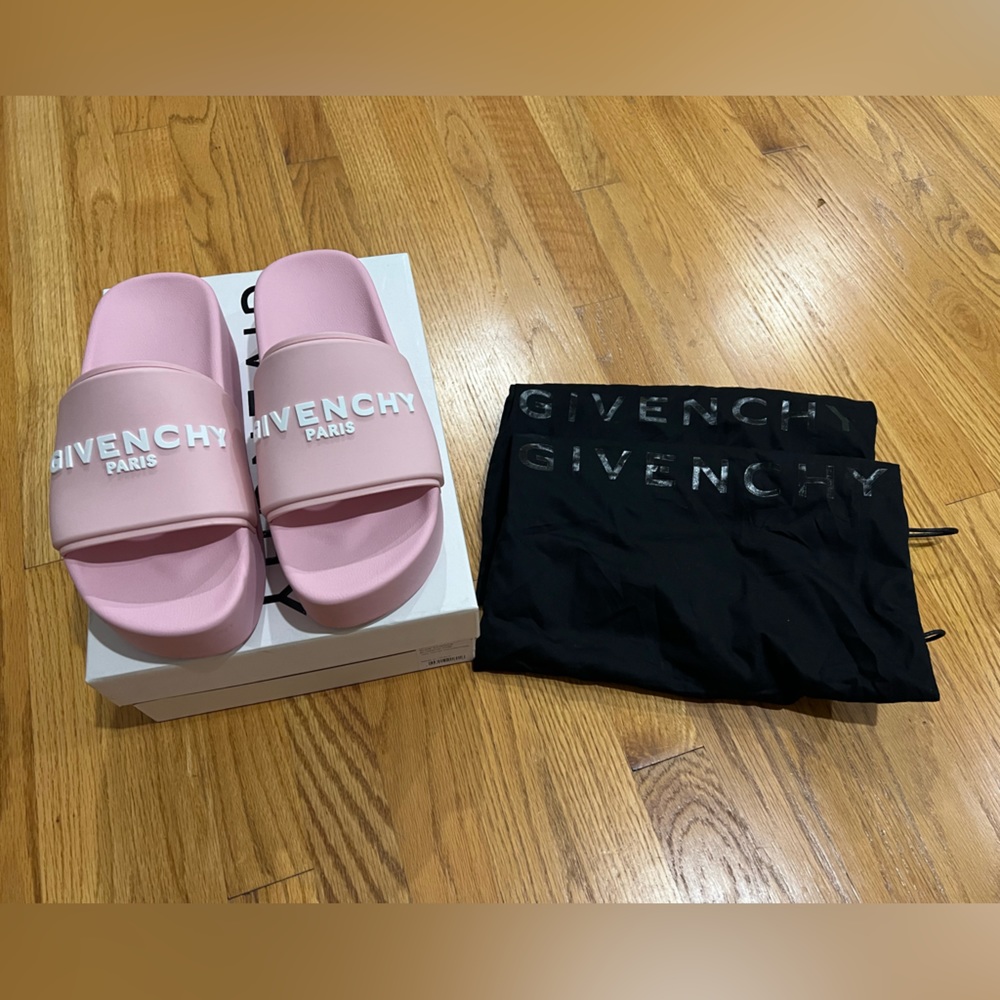 Givenchy Platform Logo Slide - Picture 8 of 10